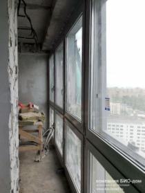 Остекление балкона вторым контуром в МФК  Флотилия
