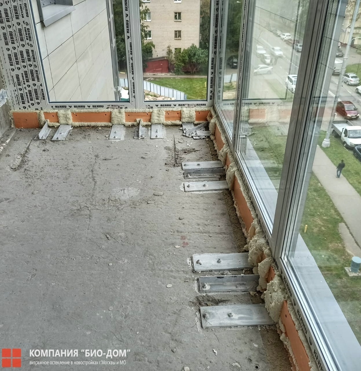 Остекление балкона в ЖК Свой Багрицкого 18