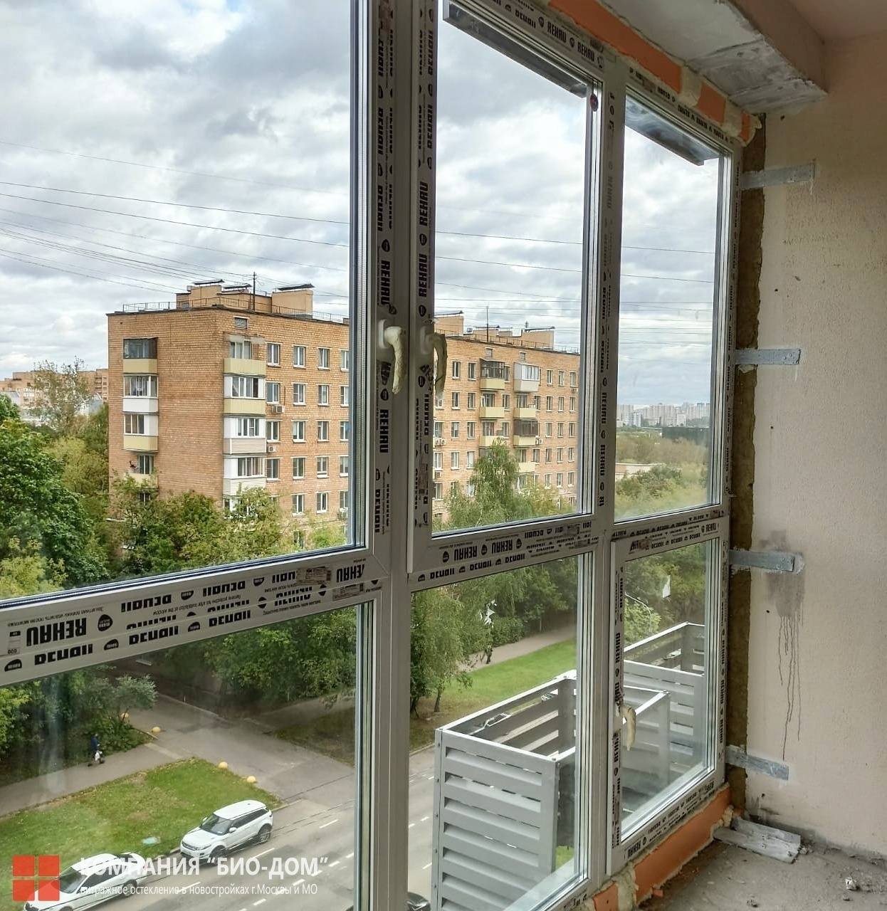 Остекление балкона в ЖК Свой Багрицкого 18