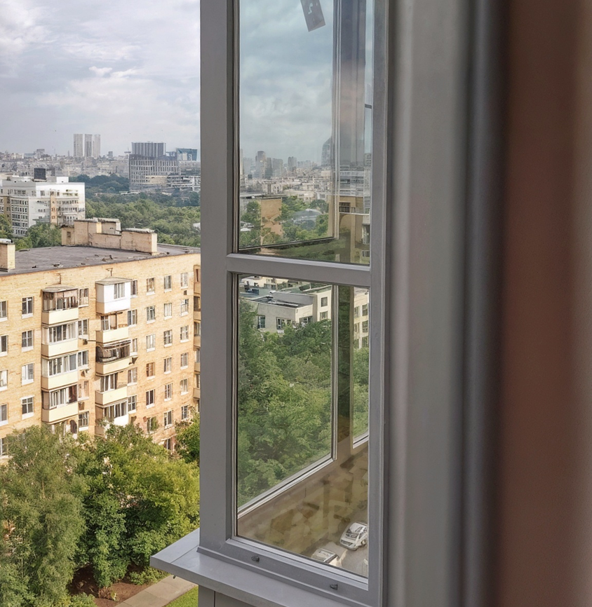 Остекление балкона в ЖК Свой Багрицкого 18